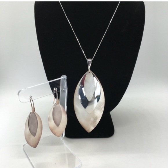 SHOWING UNLISTED ITEMS - Picture 10 of 17